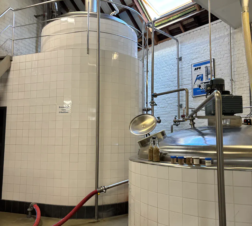 Salle de brassage de la brasserie De Ranke